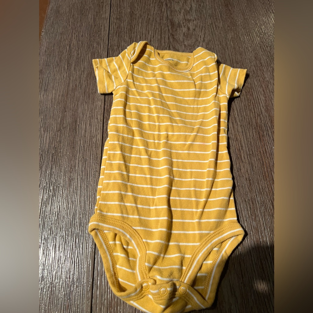 Carters Yellow & White Striped Baby 9 Months Short Sleeve Onesie